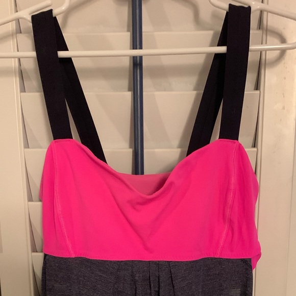 Lululemon - Picture 4 of 5